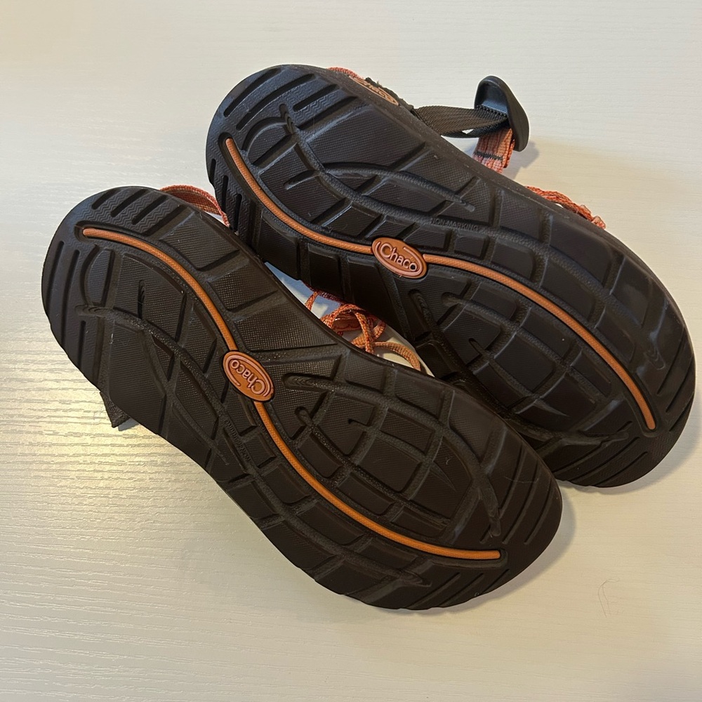 Chacos 3 strap sandals, size 7 - Picture 3 of 3